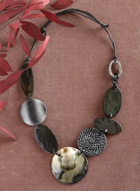 So Cultured Shell Necklace